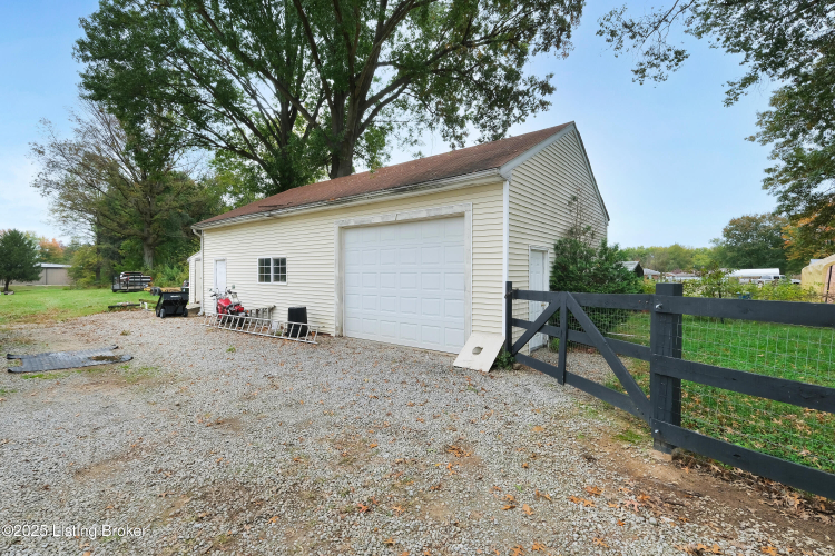 Listing Image 47
