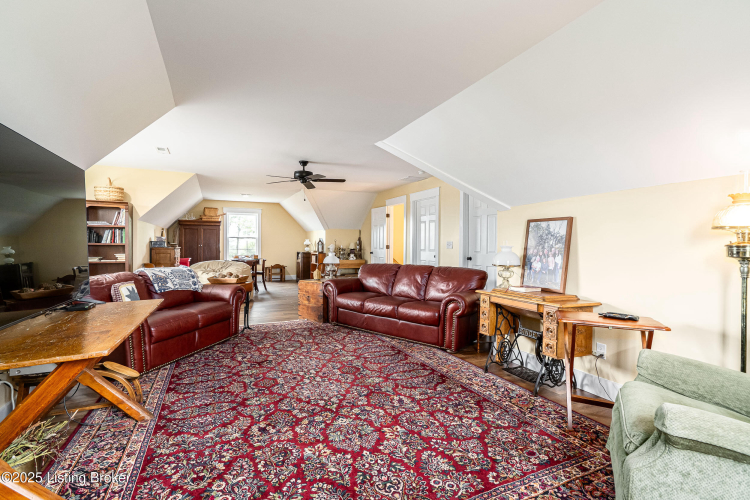 Listing Image 50
