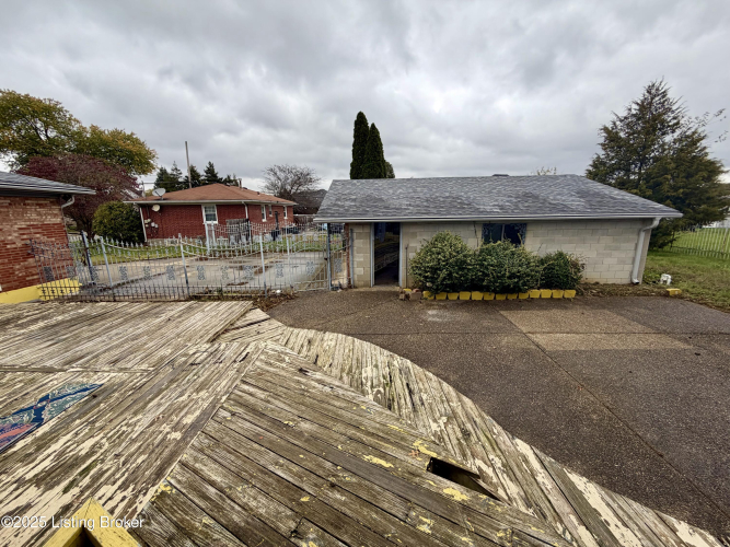 Listing Image 24