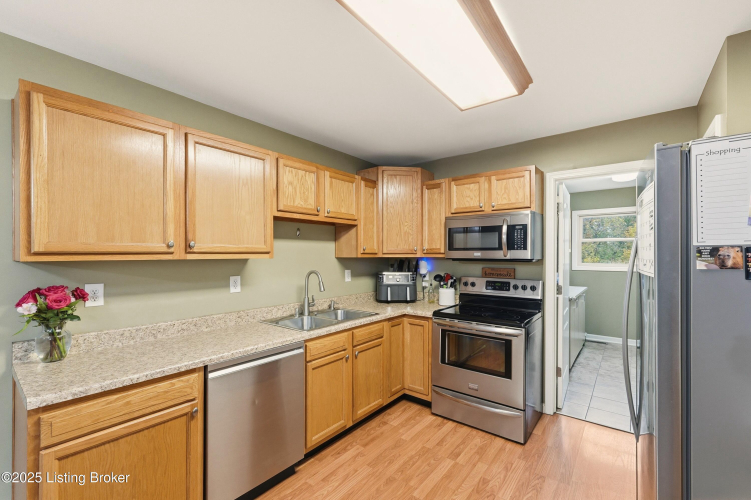 Listing Image 13
