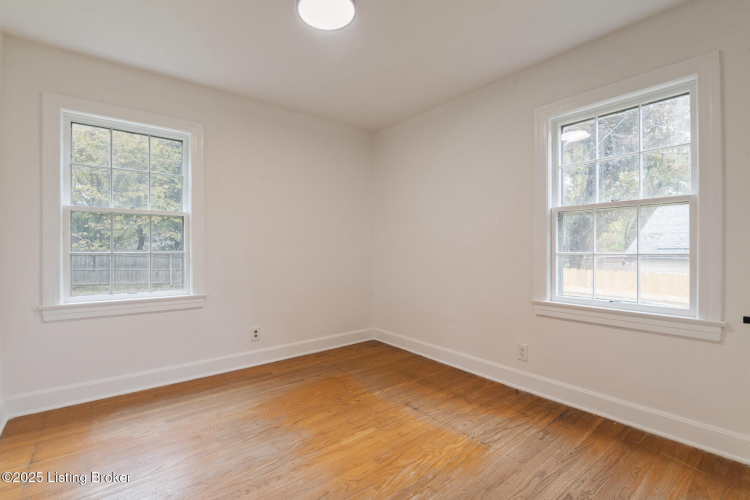 Listing Image 25