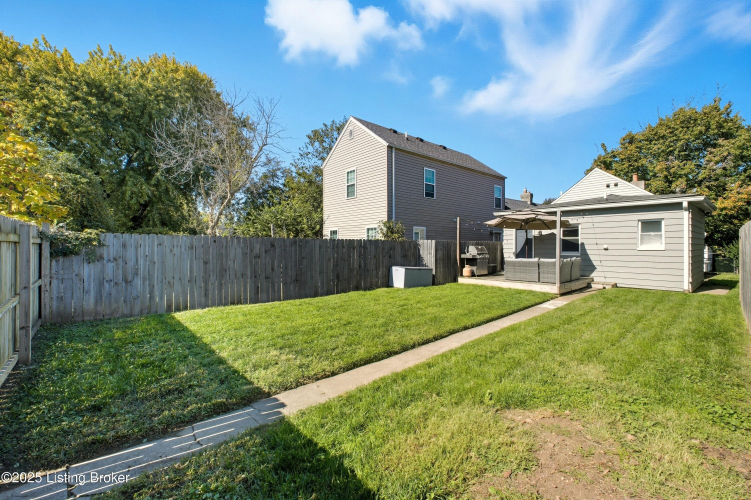 Listing Image 24