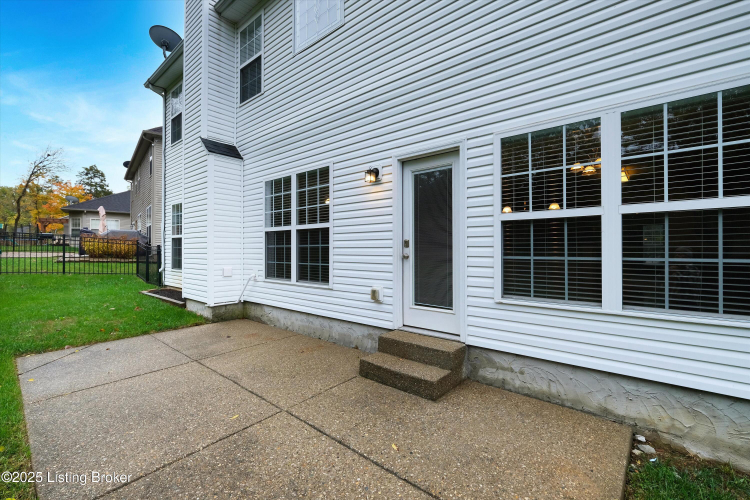 Listing Image 32