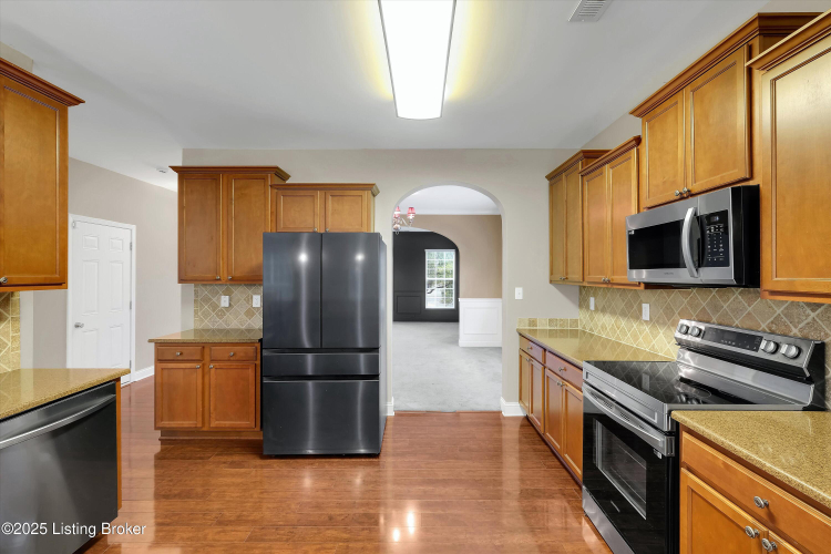 Listing Image 8