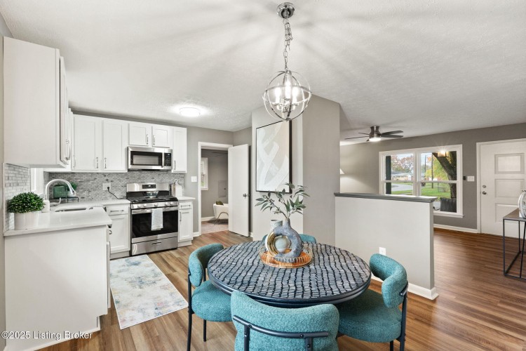 Listing Image 10
