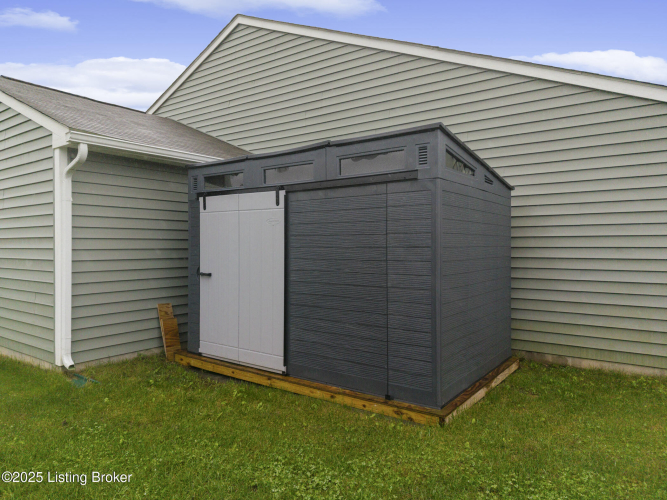 Listing Image 12