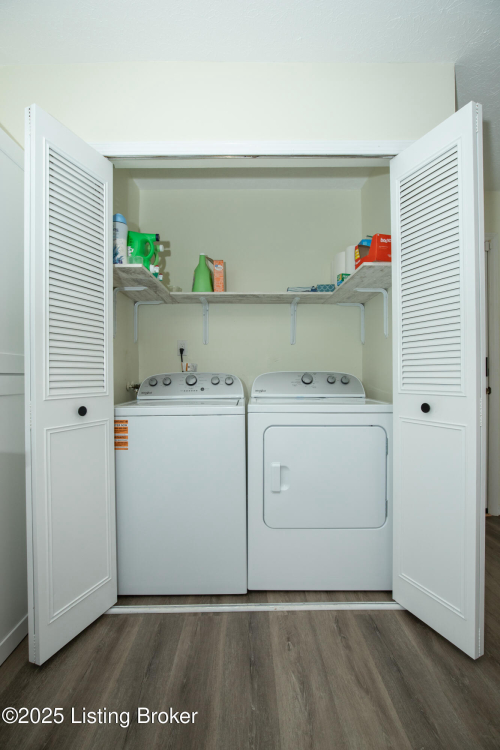 Listing Image 13