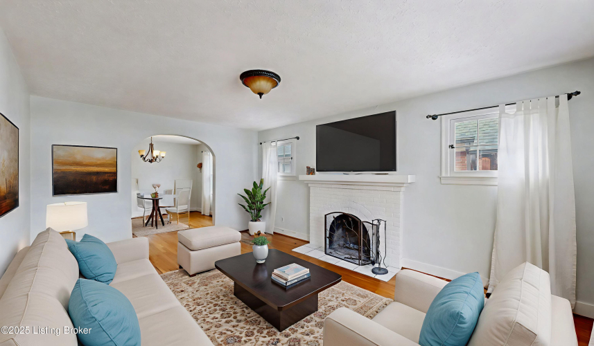 Listing Image 3