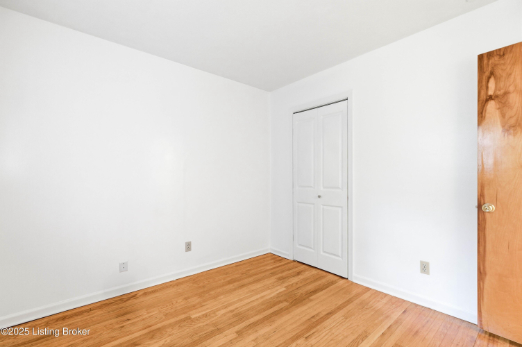 Listing Image 45