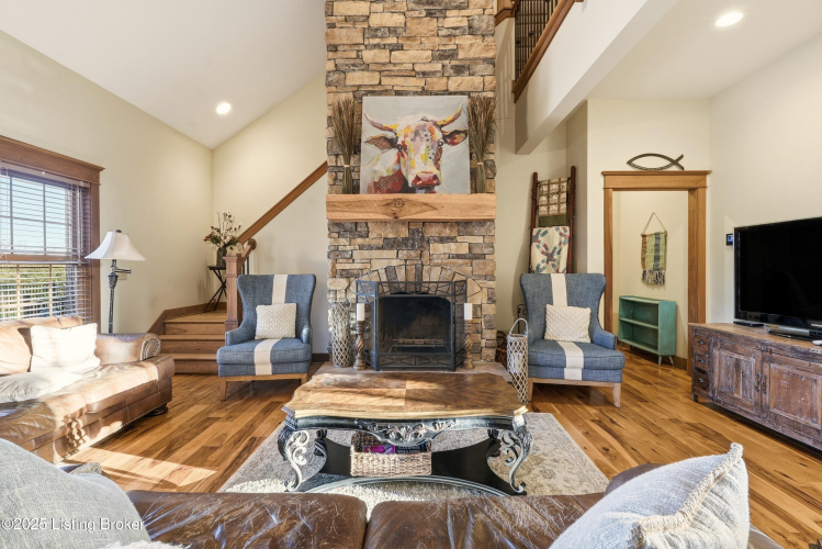 Listing Image 12