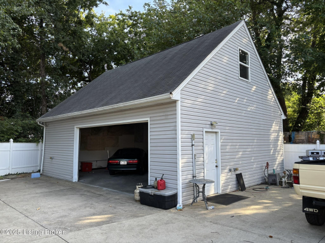 Listing Image 43