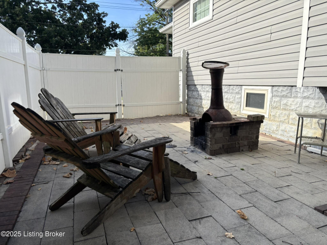 Listing Image 52