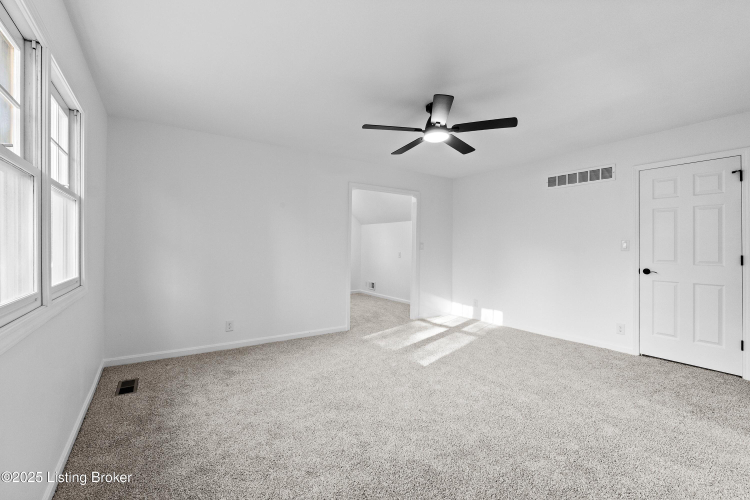 Listing Image 63