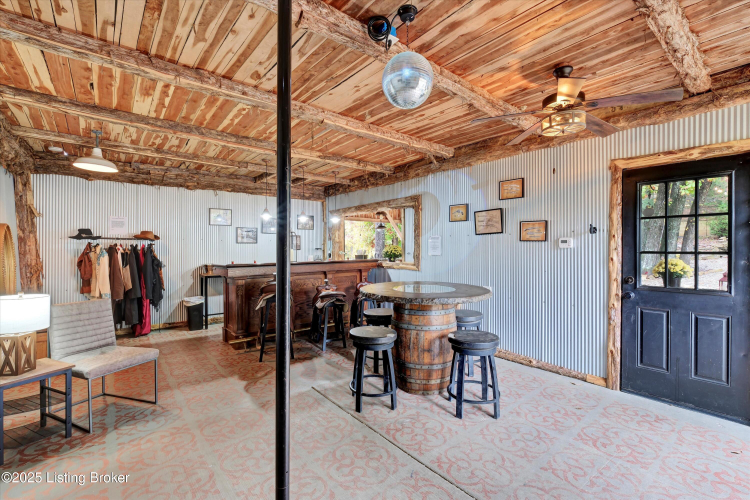 Listing Image 52