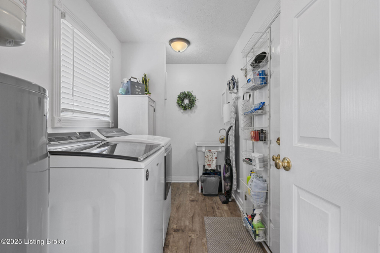 Listing Image 20