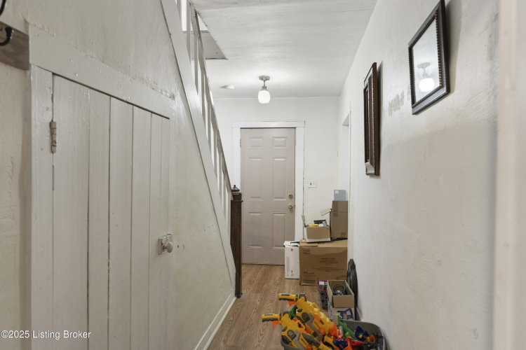 Listing Image 17