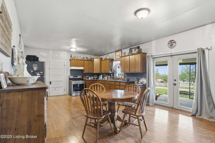 Listing Image 19