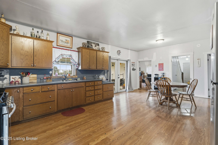 Listing Image 23