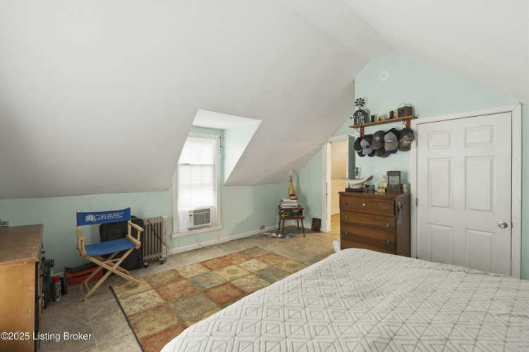 Listing Image 38