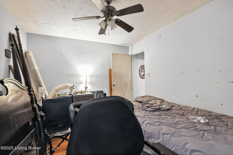 Listing Image 25
