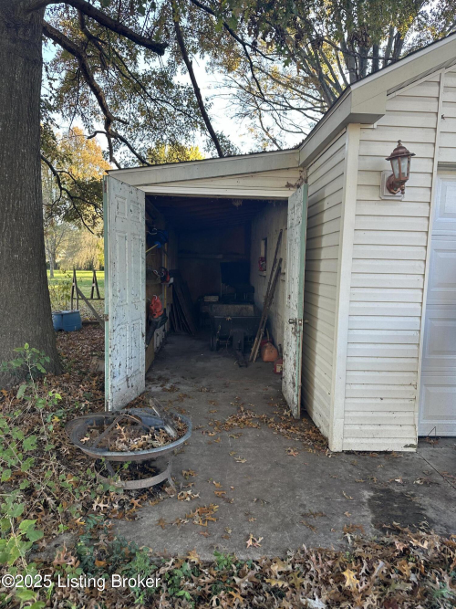 Listing Image 32