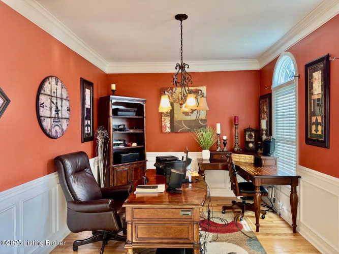 Listing Image 12