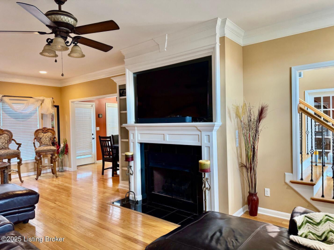 Listing Image 15