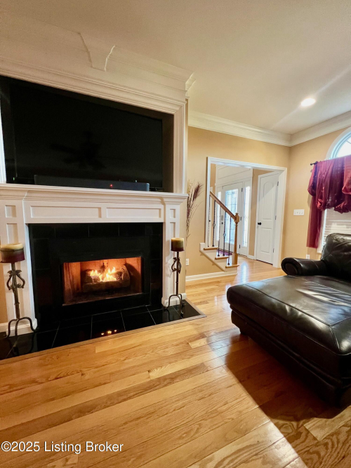 Listing Image 18