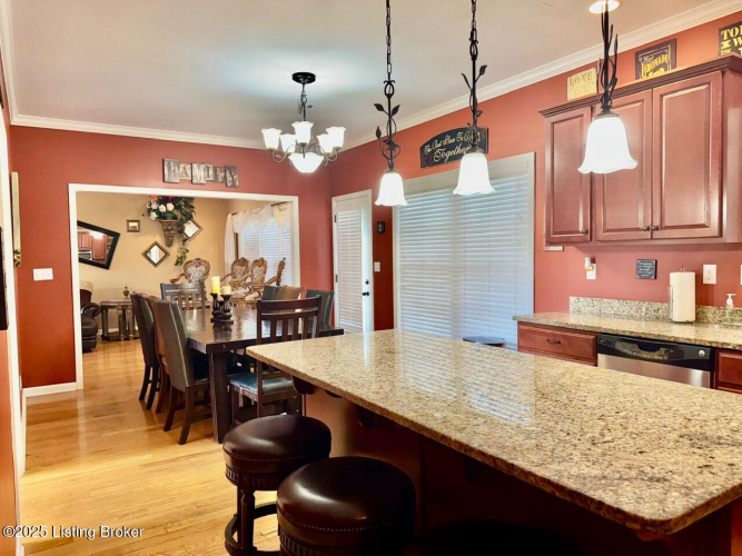 Listing Image 22