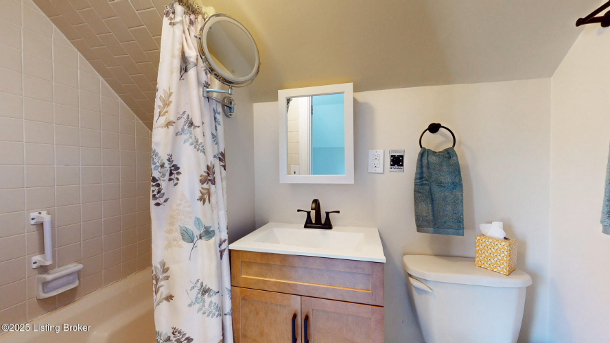 Listing Image 24