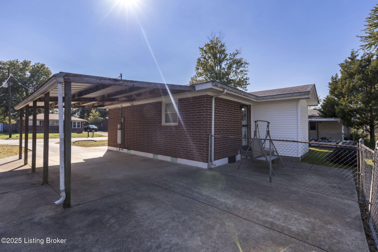 Listing Image 22