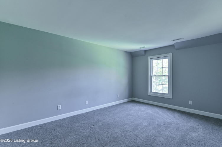 Listing Image 75