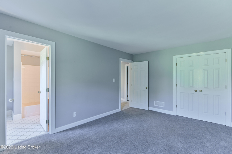Listing Image 76