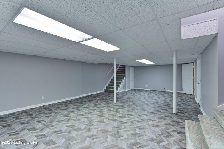 Listing Image 84