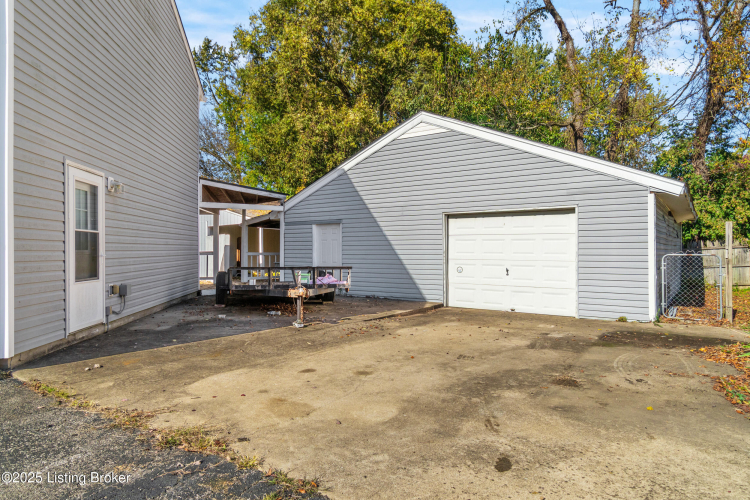 Listing Image 38