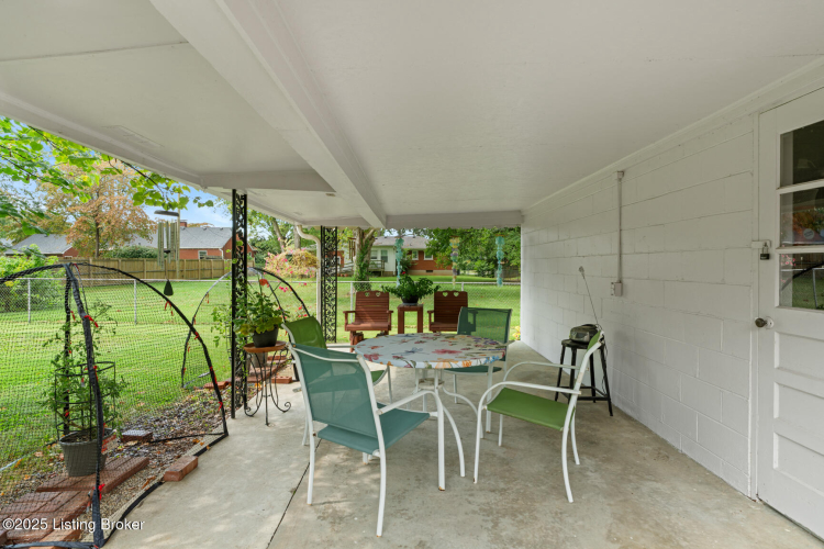 Listing Image 44