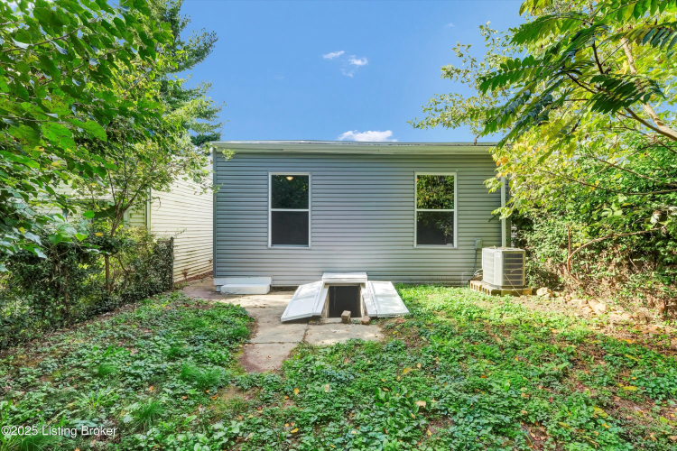 Listing Image 26
