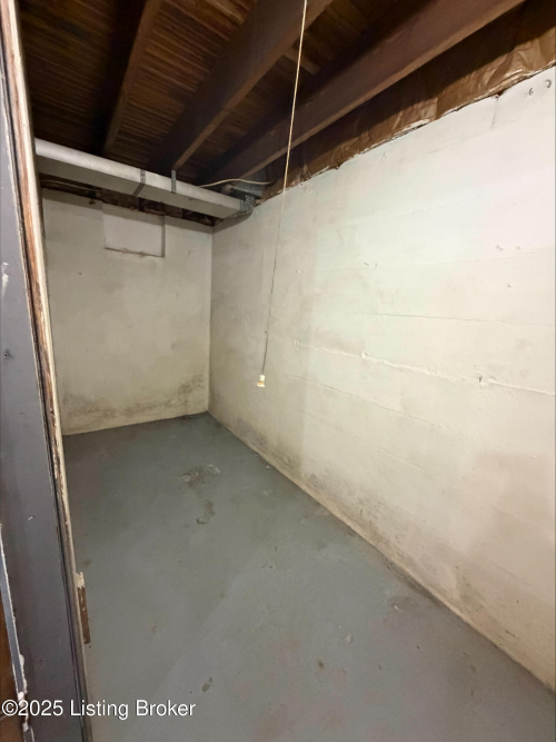 Listing Image 24