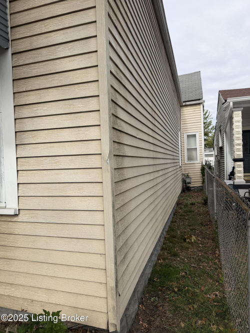Listing Image 24