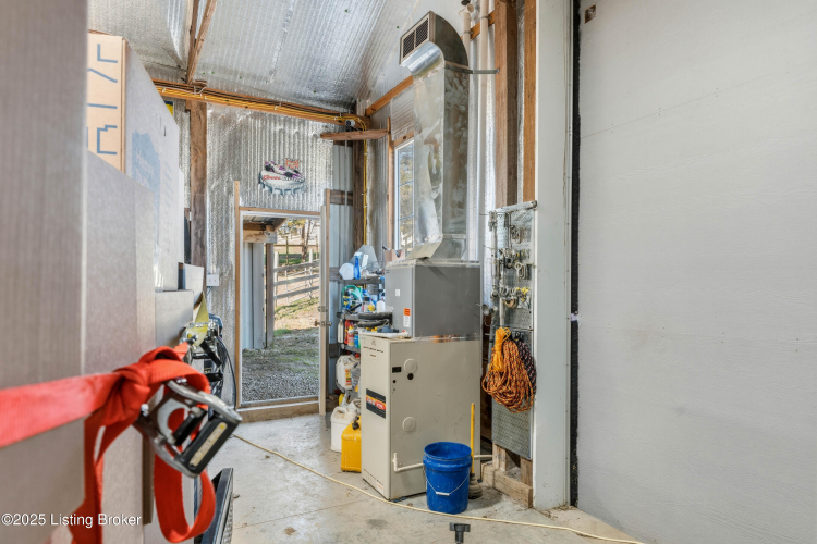 Listing Image 48