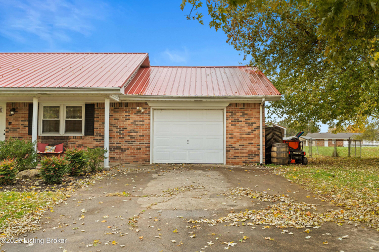 Listing Image 28