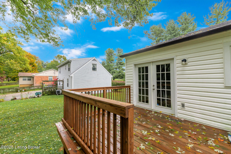 Listing Image 12