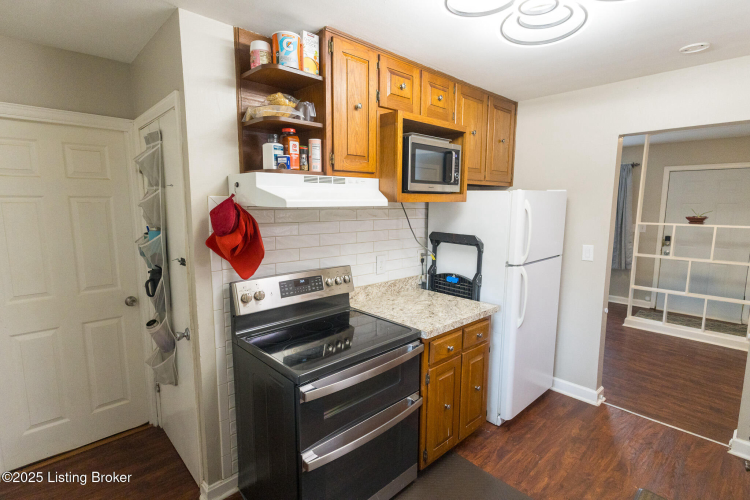 Listing Image 14