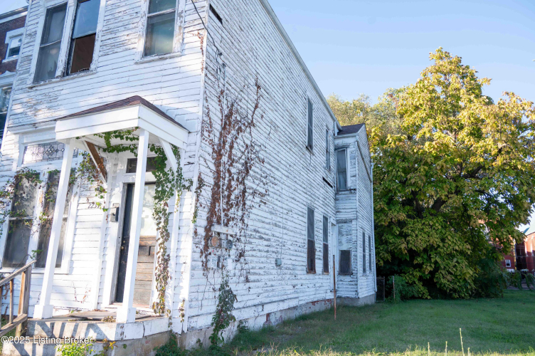 Listing Image 8