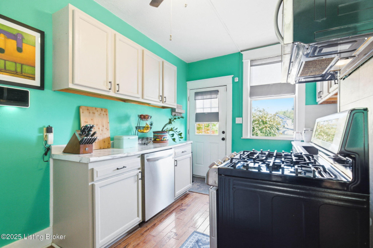Listing Image 21