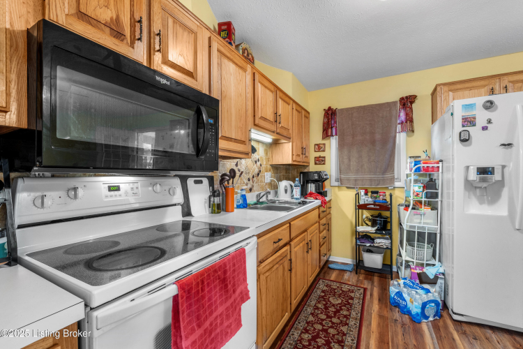 Listing Image 13