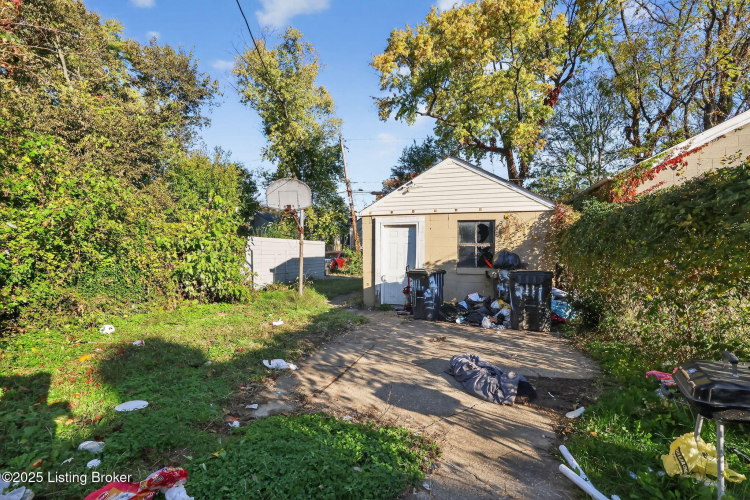 Listing Image 6