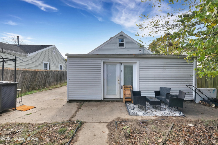 Listing Image 5