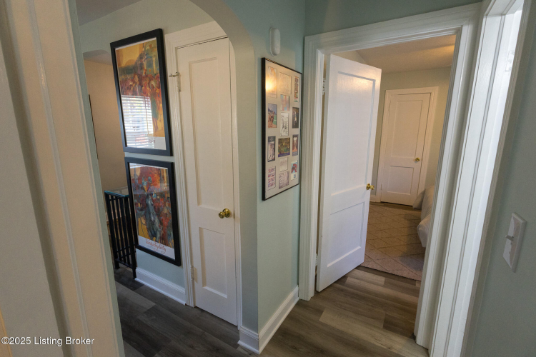 Listing Image 32