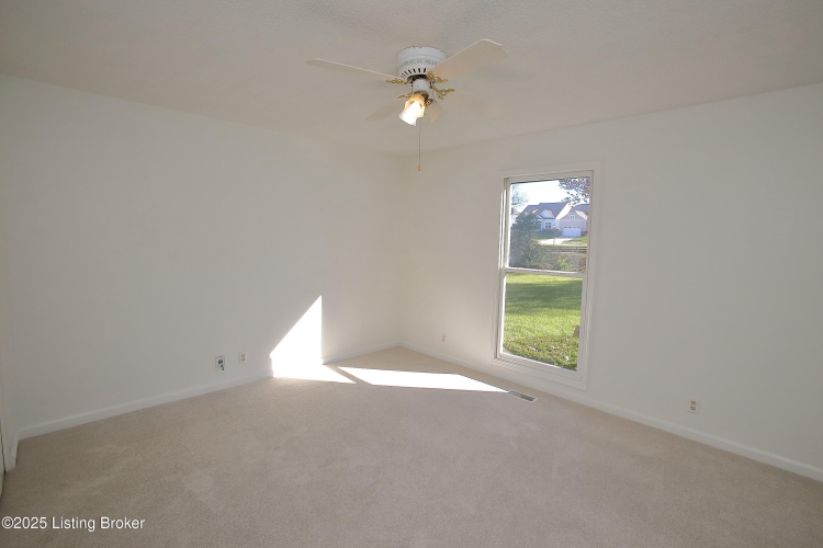 Listing Image 28